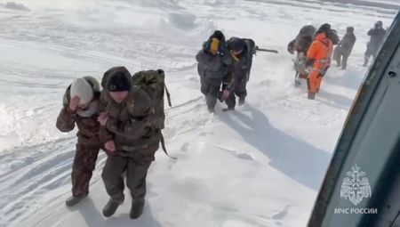 tagreuters.com2025binary_LYNXMPEL1B07Y-VIEWIMAGE