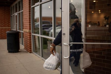 tagreuters.com2025binary_LYNXMPEL1D0E7-VIEWIMAGE