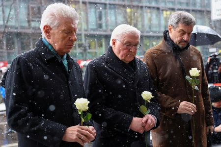 tagreuters.com2025binary_LYNXMPEL1D0NX-VIEWIMAGE