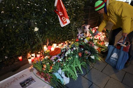 tagreuters.com2025binary_LYNXMPEL1D0RJ-VIEWIMAGE