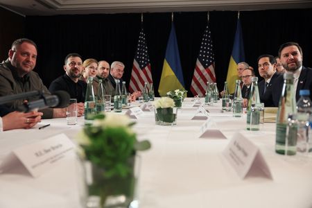 tagreuters.com2025binary_LYNXMPEL1D0SW-VIEWIMAGE