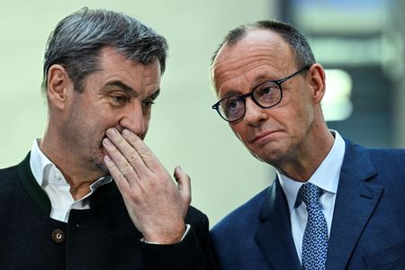 tagreuters.com2025binary_LYNXMPEL27089-VIEWIMAGE