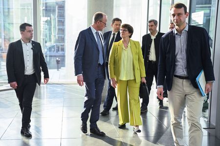 tagreuters.com2025binary_LYNXMPEL2708A-VIEWIMAGE