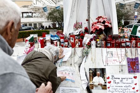 tagreuters.com2025binary_LYNXMPEL2709E-VIEWIMAGE