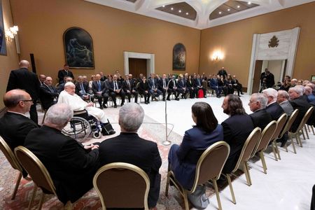 tagreuters.com2025binary_LYNXMPEL3F0IJ-VIEWIMAGE