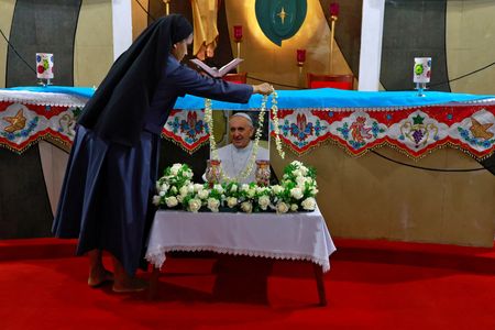 tagreuters.com2025binary_LYNXMPEL3K0NC-VIEWIMAGE