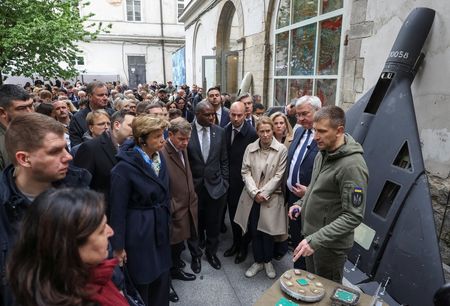 tagreuters.com2025binary_LYNXMPEL480G8-VIEWIMAGE