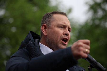 tagreuters.com2025binary_LYNXMPEL4C0IR-VIEWIMAGE