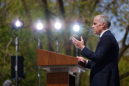 tagreuters.com2025binary_LYNXMPEL4C117-VIEWIMAGE