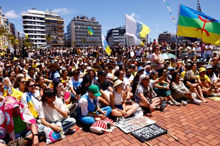 tagreuters.com2025binary_LYNXMPEL4H0BW-VIEWIMAGE