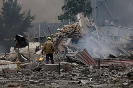 tagreuters.com2025binary_LYNXMPEL5G0GH-VIEWIMAGE