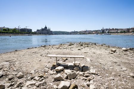 tagreuters.com2025binary_LYNXMPEL6308L-VIEWIMAGE