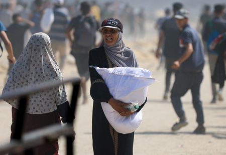 tagreuters.com2025binary_LYNXMPEL6J03Q-VIEWIMAGE