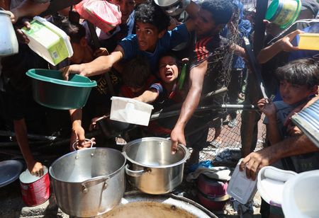 tagreuters.com2025binary_LYNXMPEL6K00F-VIEWIMAGE