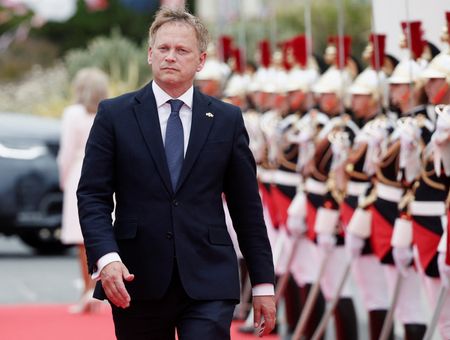 tagreuters.com2025binary_LYNXMPEL6L0LW-VIEWIMAGE