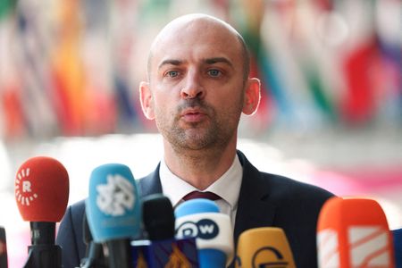 tagreuters.com2025binary_LYNXMPEL701NN-VIEWIMAGE