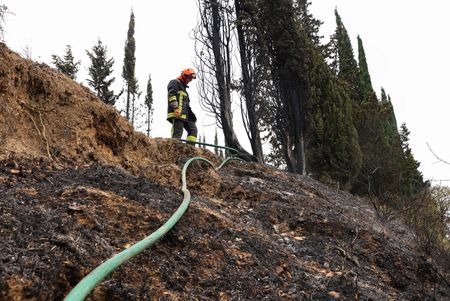 tagreuters.com2025binary_LYNXMPEL750SW-VIEWIMAGE