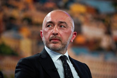 tagreuters.com2025binary_LYNXMPELA40OP-VIEWIMAGE