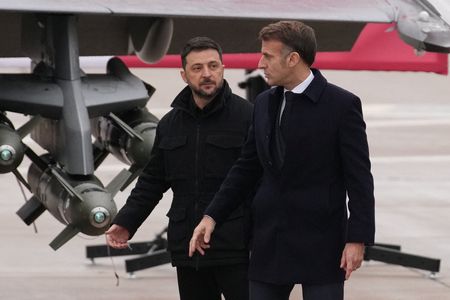 tagreuters.com2025binary_LYNXMPELAG0UV-VIEWIMAGE