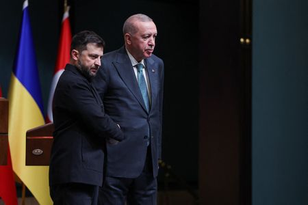 tagreuters.com2025binary_LYNXMPELAQ0AL-VIEWIMAGE