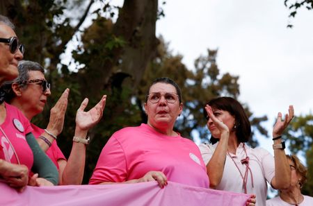 tagreuters.com2025binary_LYNXMPELB20GO-VIEWIMAGE