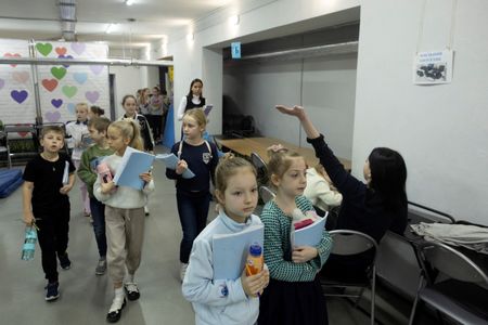 tagreuters.com2025binary_LYNXNPEL1J09Y-VIEWIMAGE