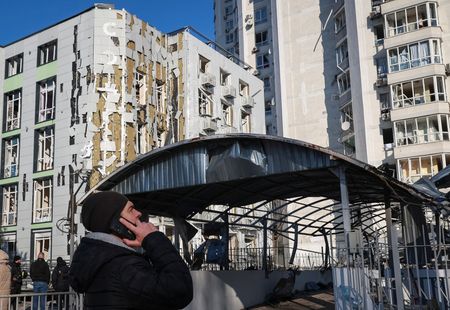 tagreuters.com2025binary_LYNXNPEL1J0AW-VIEWIMAGE