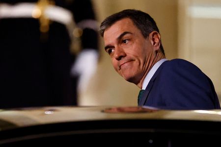 tagreuters.com2025binary_LYNXNPEL1J0CQ-VIEWIMAGE