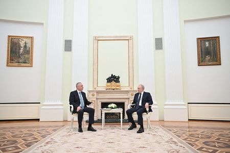 tagreuters.com2025binary_LYNXNPEL240UR-VIEWIMAGE