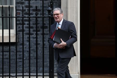 tagreuters.com2025binary_LYNXNPEL250KG-VIEWIMAGE