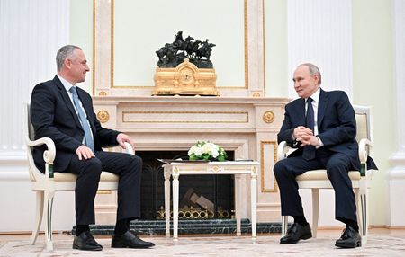 tagreuters.com2025binary_LYNXNPEL250R3-VIEWIMAGE