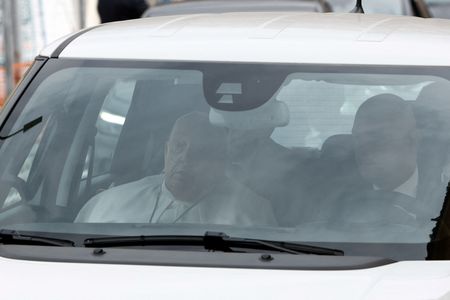 tagreuters.com2025binary_LYNXNPEL2M056-VIEWIMAGE