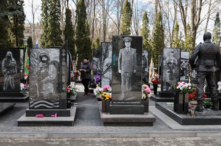 tagreuters.com2025binary_LYNXNPEL2P0OX-VIEWIMAGE