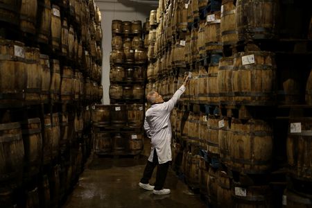 tagreuters.com2025binary_LYNXNPEL320CD-VIEWIMAGE