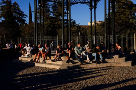 tagreuters.com2025binary_LYNXNPEL37026-VIEWIMAGE