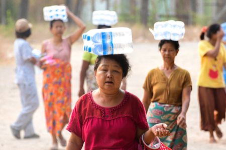 tagreuters.com2025binary_LYNXNPEL380AD-VIEWIMAGE