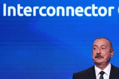 tagreuters.com2025binary_LYNXNPEL380HQ-VIEWIMAGE