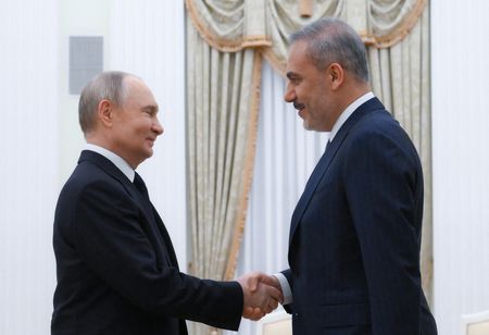 tagreuters.com2025binary_LYNXNPEL4Q085-VIEWIMAGE