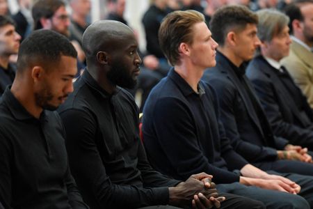 tagreuters.com2025binary_LYNXNPEL4Q0JT-VIEWIMAGE