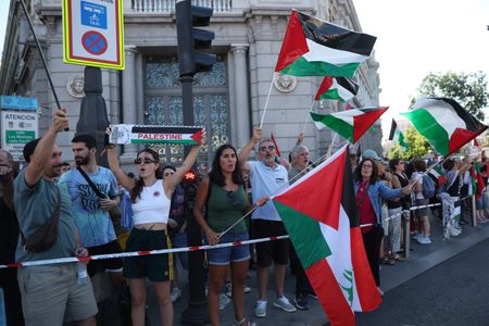 tagreuters.com2025binary_LYNXNPEL8D09O-VIEWIMAGE