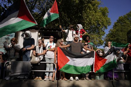 tagreuters.com2025binary_LYNXNPEL8D09P-VIEWIMAGE