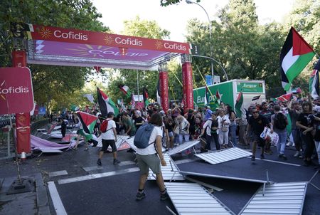 tagreuters.com2025binary_LYNXNPEL8D09Z-VIEWIMAGE