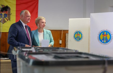 tagreuters.com2025binary_LYNXNPEL8R04K-VIEWIMAGE