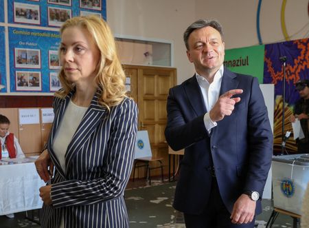 tagreuters.com2025binary_LYNXNPEL8R0AQ-VIEWIMAGE