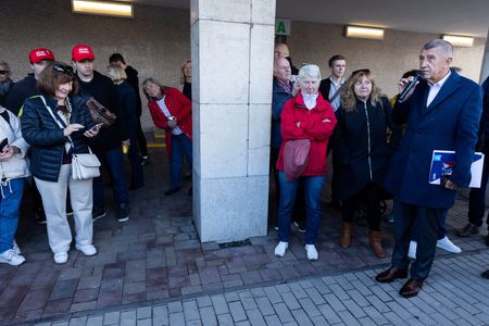 tagreuters.com2025binary_LYNXNPEL8T0UL-VIEWIMAGE