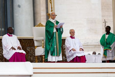 tagreuters.com2025binary_LYNXNPEL94045-VIEWIMAGE