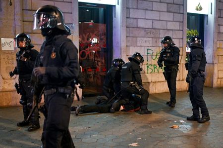 tagreuters.com2025binary_LYNXNPEL9404E-VIEWIMAGE