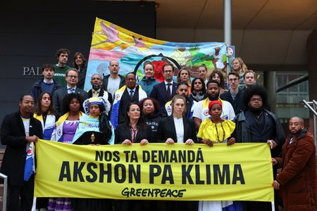 tagreuters.com2025binary_LYNXNPEL960CM-VIEWIMAGE