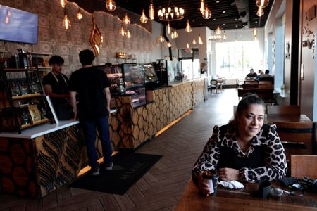 tagreuters.com2025binary_LYNXNPEL9A03S-VIEWIMAGE