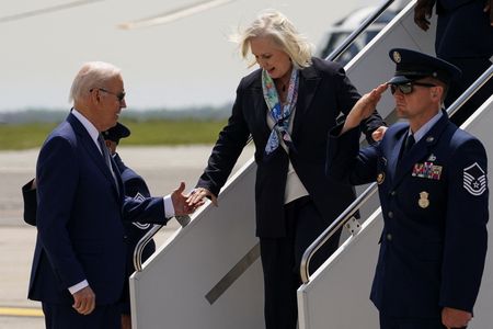 tagreuters.com2023binary_LYNXMPEJ490SA-VIEWIMAGE